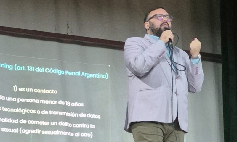 Berazategui: capacitación sobre violencia sexual infantil en línea para docentes