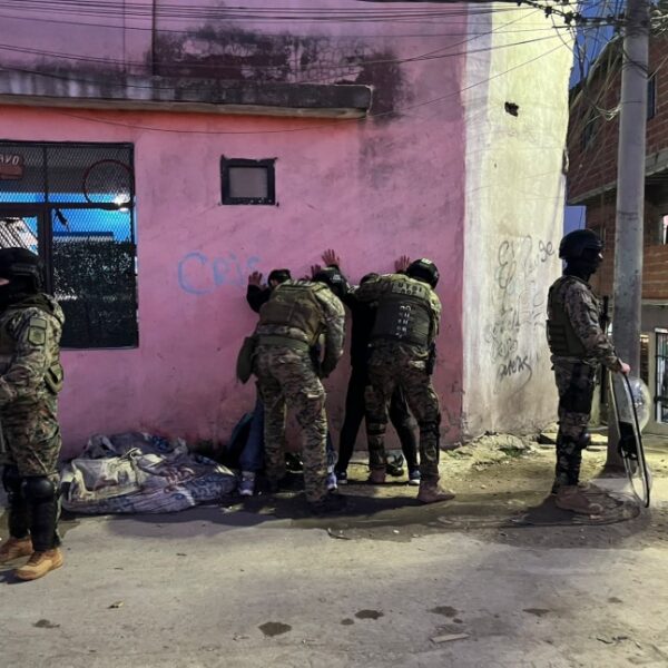 Realizaron un operativo de saturación y prevención del delito en Bernal Oeste