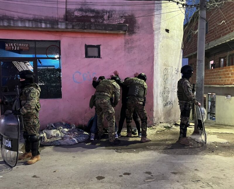 Realizaron un operativo de saturación y prevención del delito en Bernal Oeste