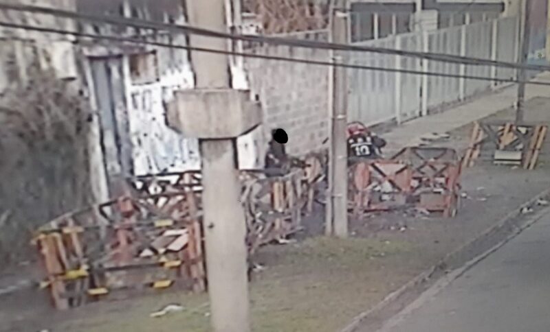 Riesgosa maniobra para robar cableado en Florencio Varela
