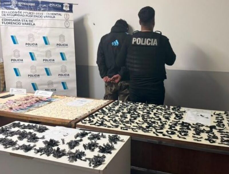 Detuvieron a un joven y secuestraron más de 650 dosis de droga en allanamientos