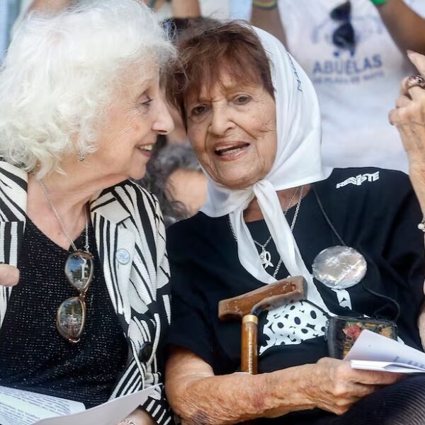 Emotiva despedida a Taty Almeida: el doloroso adiós de Estela de Carlotto y el legado de “militancia y alegría”