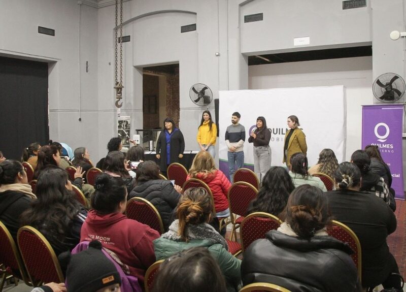 Comenzó el tercer curso de introducción a la lengua de señas y cultura sorda en Quilmes