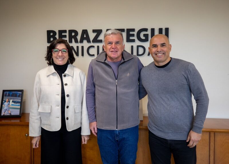 A 15 años de la UNAJ, reafirman el trabajo conjunto entre las comunas de la región y la universidad