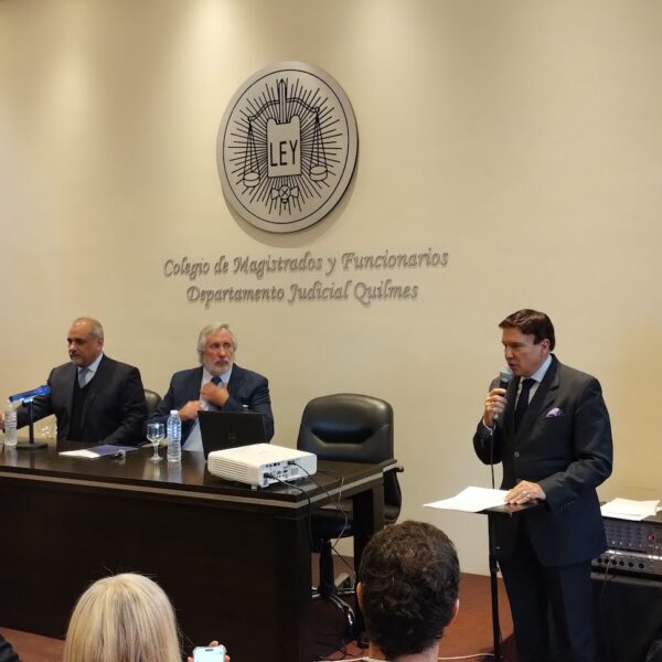Quilmes: Conte Grand encabezó un encuentro de la Escuela Judicial del Ministerio Público en el Colegio de Magistrados