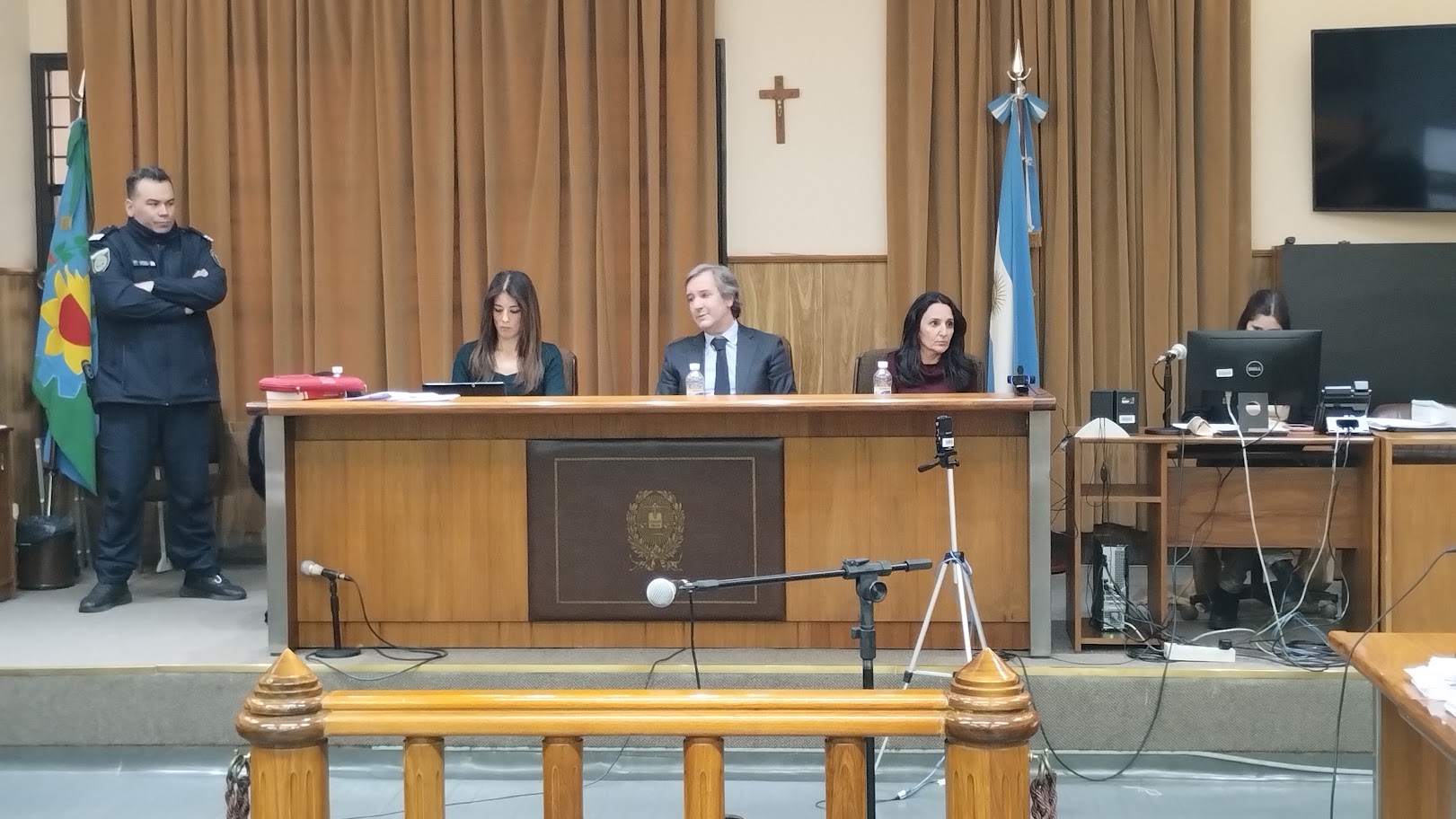 Ordenan el traslado urgente de detenidas y prohíben ingresos en comisarías de Quilmes, Varela y Berazategui