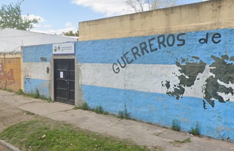 Indignación en Ezpeleta: delincuentes robaron e incendiaron dos aulas del complejo escolar de El Jalón