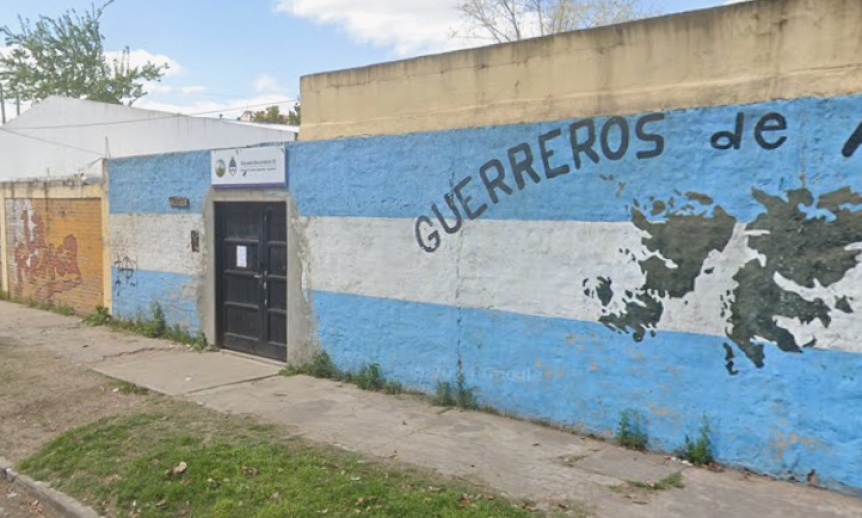 Indignación en Ezpeleta: delincuentes robaron e incendiaron dos aulas del complejo escolar de El Jalón