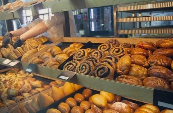 El consumo de pan cayó hasta un 60% y cierran panaderías