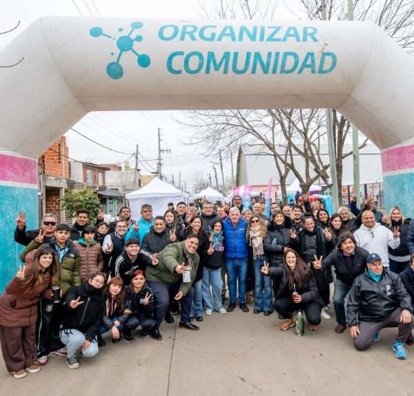 Balor recorrió un operativo con trámites y servicios gratuitos en Villa Mitre