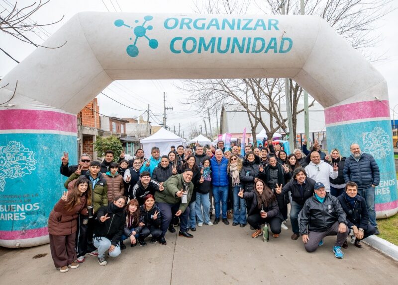 Balor recorrió un operativo con trámites y servicios gratuitos en Villa Mitre