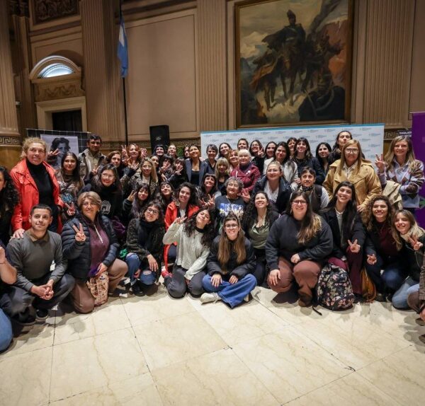 Mayra Mendoza celebró la media sanción de la Ley Ema para prevenir la violencia digital