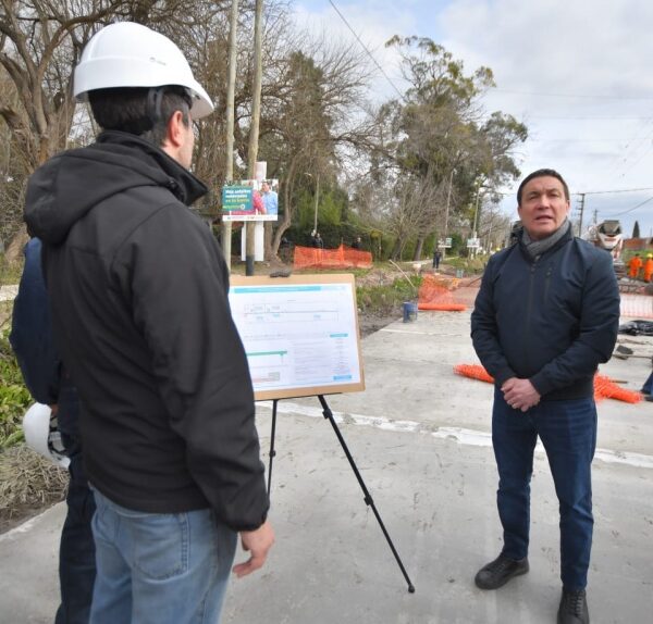Florencio Varela: reactivaron la pavimentación de Cariboni y apuntan a mejorar la circulación