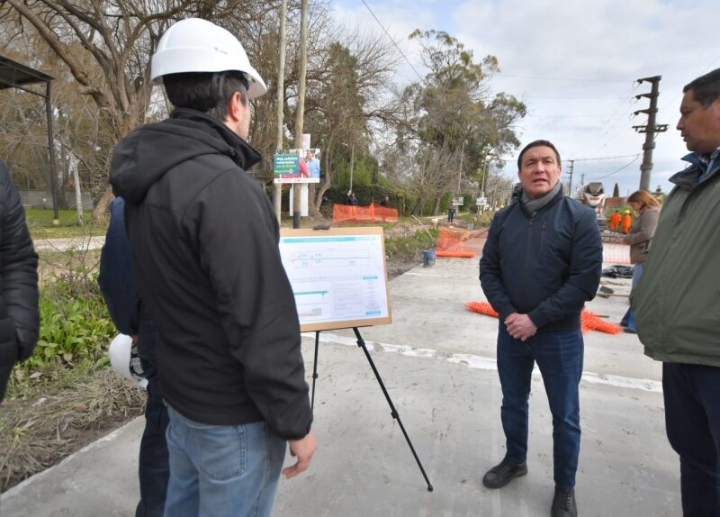 Florencio Varela: reactivaron la pavimentación de Cariboni y apuntan a mejorar la circulación