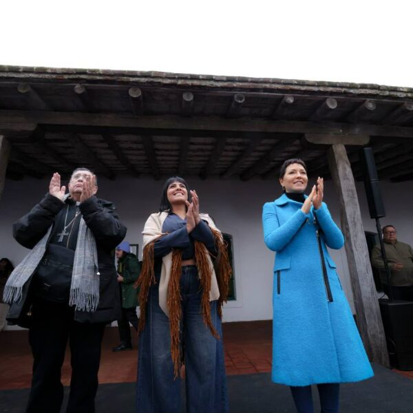 Mayra Mendoza y Eva Mieri encabezaron el acto institucional por el 360° aniversario de Quilmes