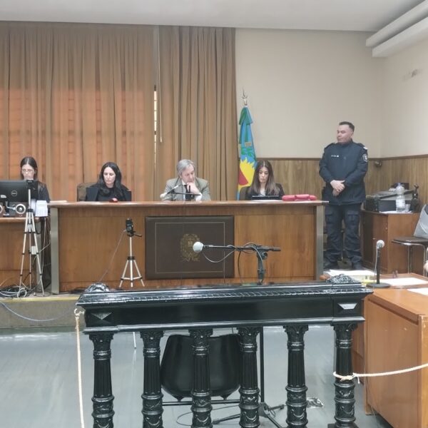 Comenzó el juicio por un homicidio en la ribera de Quilmes: el Tribunal 1 denegó un pedido de careo en la primer jornada