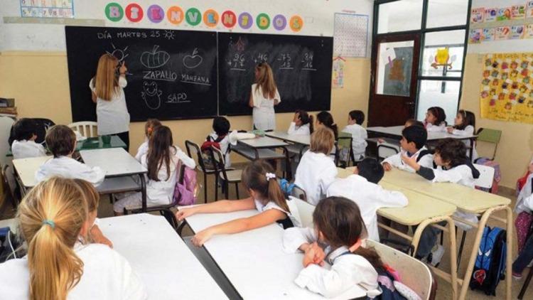 La UCA advierte que la pobreza infantil excede el plano económico