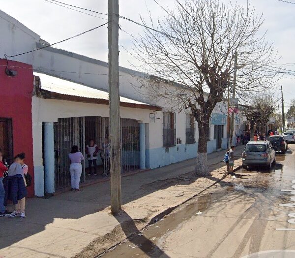 Inseguridad en Don Bosco: robaron y golpearon a una docente en el CENS N° 454 en Villa Itatí