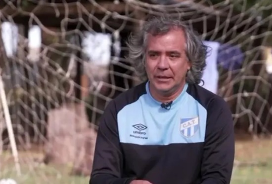 Mauro Amato lanzó una nueva colecta para comprar insumos para un taller de fútbol que transforma la vida de menores detenidos