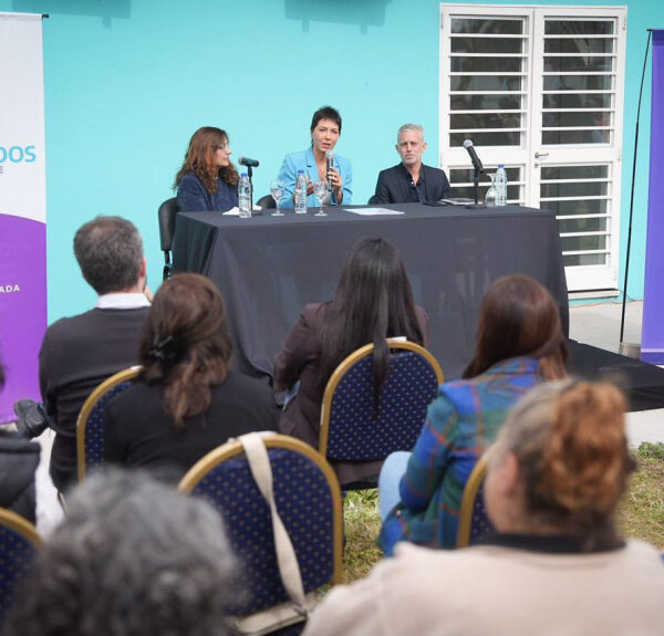 Impulsan carteles de asistencia contra el suicidio en las zonas ferroviarias bonaerenses