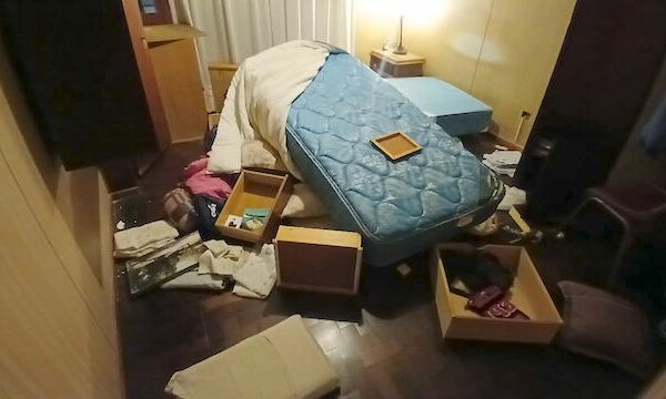Asalto en Ezpeleta Oeste: maniataron a una vecina para robarle en su casa