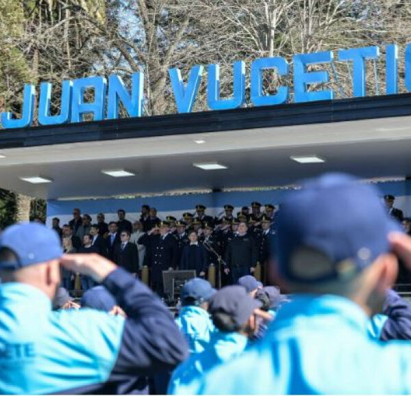 Berazategui: más de 2.000 cadetes juraron a la bandera y se preparan para salir a las calles bonaerenses