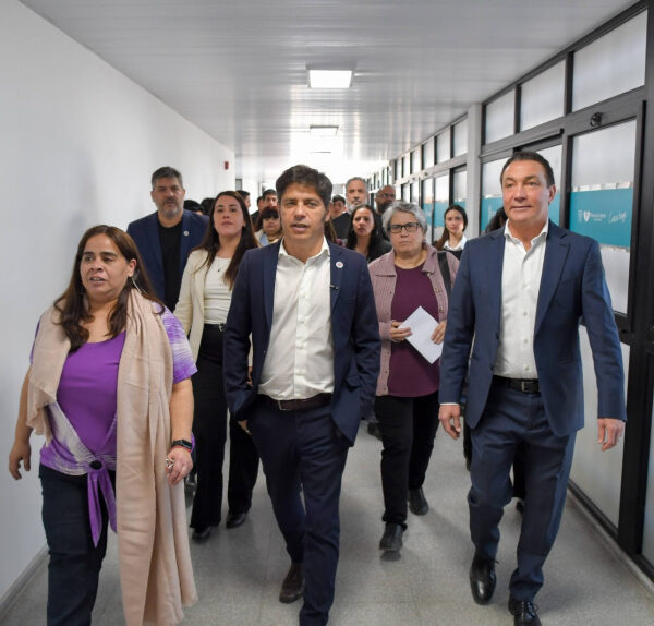 Watson y Kicillof inauguraron una Primaria y una Secundaria en Ingeniero Allan