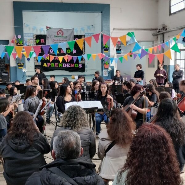 Orquesta Sintonía 442 de Don Bosco celebró sus 15 años con una emotiva presentación