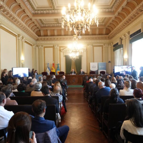 Exigen que «hablar claro sea una obligación»: concluyó la III Convención de Lenguaje Claro en La Plata