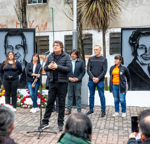 El peronismo de Berazategui homenajeó a Perón a 131 años de su nacimiento